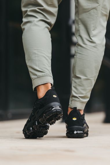 Мужские кроссовки VaporMax Black весна/лето/осень 0027 40 | Зображення 1