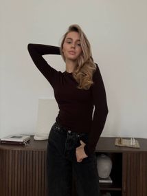 Жіноча класична кофта-лонгслів з віскози приталена колір коричневий, розмір 42/46  SH354