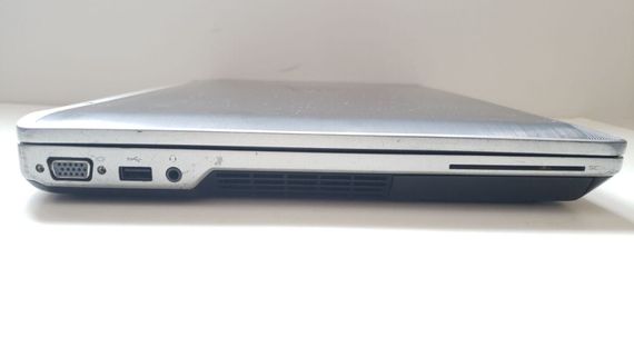 Ноутбук Б-класс Dell Latitude E6530 / 15.6" (1366x768) TN / Intel Core i7-3520M (2 (4) ядра по 2.9 - 3.6 GHz) / 8 GB DDR3 / 250 GB SSD / Intel HD Graphic 4000 / WebCam / DVD-ROM б/у | Зображення 3