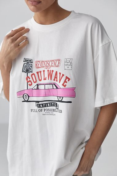 Футболка вільного фасону  із принтом авто - білий цвет, ONE SIZE (є розміри) | Зображення 3
