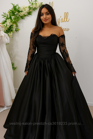 Чорна випускна сукня