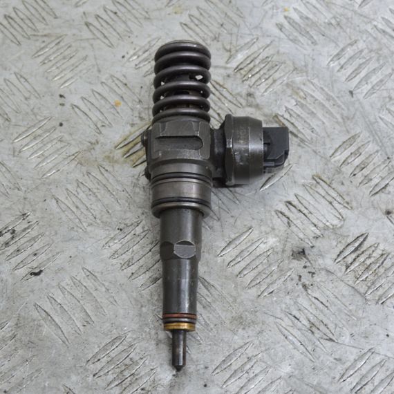 Форсунка 1.9 / 2.0 TDI Seat Alhambra Ibiza 2004-2010 Форсунка Сеат 038130073BJ