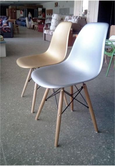 Стілець Eames DSW золотистий пластик, дизайн Charles & Ray Eames | Зображення 1