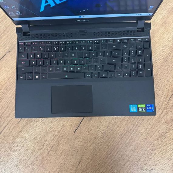 Ігровий ноутбук Б-клас Gigabyte Aorus 15P YD / 15.6" (1920x1080) IPS / Intel Core i7-11800H (8 (16) ядер по 2.3 - 4.6 GHz) / 16 GB DDR4 / 512 GB SSD / nVidia GeForce RTX 3080, 16 GB GDDR6, 256-bit / WebCam б/в | Зображення 6