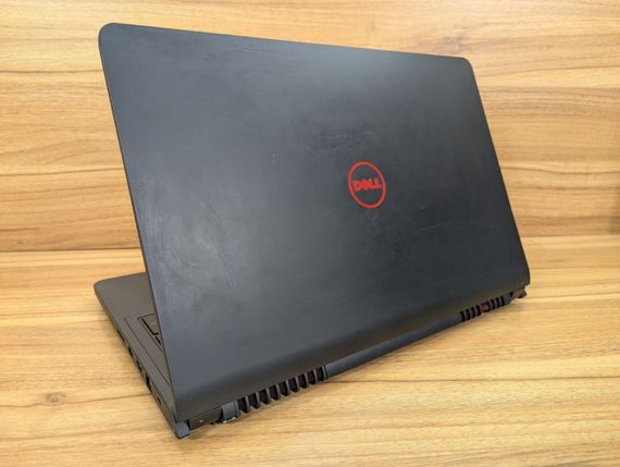 Ігровий ноутбук Б-клас Dell Inspiron 15-5577 / 15.6" (1920x1080) IPS / Intel Core i7-7700HQ (4 (8) ядра по 2.8 - 3.8 GHz) / 16 GB DDR4 / 128 GB SSD + 1000 GB HDD / nVidia GeForce GTX 1050, 4 GB GDDR5, 128-bit / WebCam / HDMI / Windows 10 б/в + Подарунок | Зображення 7