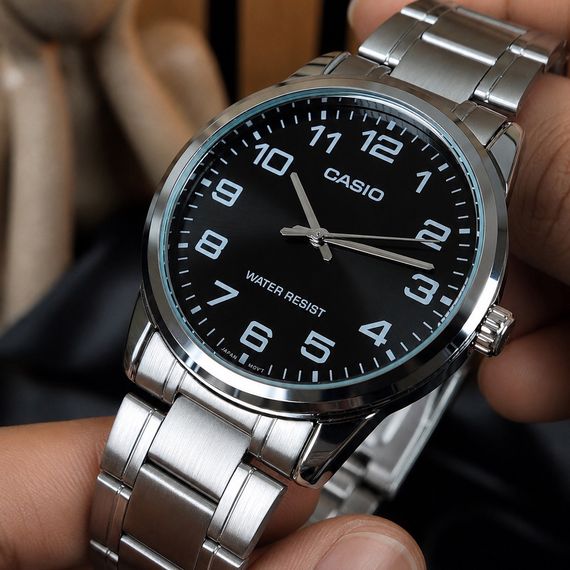 Чоловічий годинник Casio MTP-V001D-1B | Зображення 1