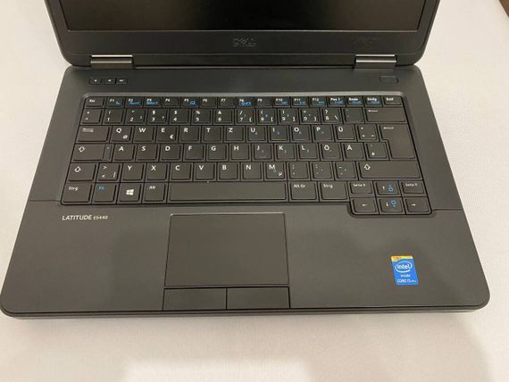 Ноутбук Dell Latitude E5440 / 14" (1366x768) TN / Intel Core i5-4310U (2 (4) ядра по 2.0 - 3.0 GHz) / 8 GB DDR3 / 500 GB HDD / Intel HD Graphics 4400 / WebCam / DVD-RW / HDMI б/в | Зображення 3