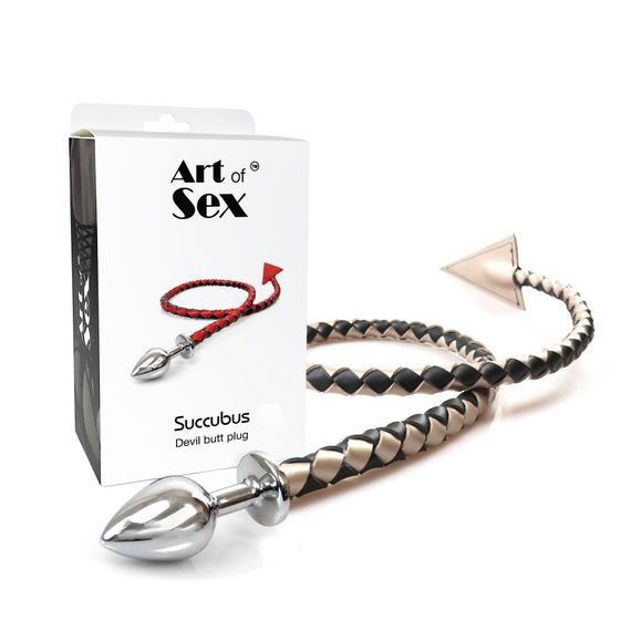 Металева анальна пробка M з диявольським хвостом Art of Sex - Succubus, екошкіра, чорний/золото | Зображення 3