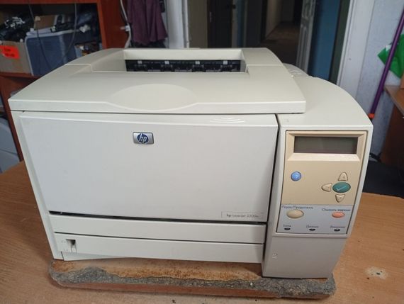 Принтер HP LaserJet 2300n / Лазерний монохромний друк / 1200x1200 dpi / A4 / 25 стор / хв / USB 2.0, Ethernet б/в | Зображення 1