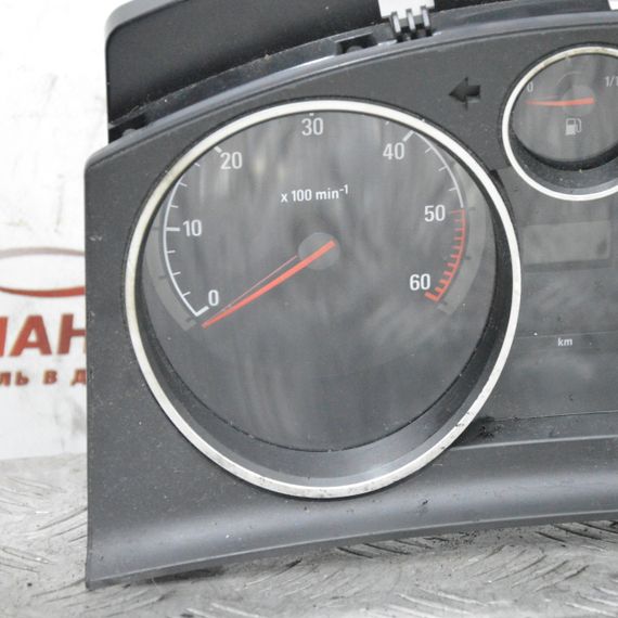 Панель приладів 1.9 CDTI автомат Opel Astra H Zafira B 04-11 Приладова панель Опель Астра Н Зафіра Б 13225981 | Зображення 1