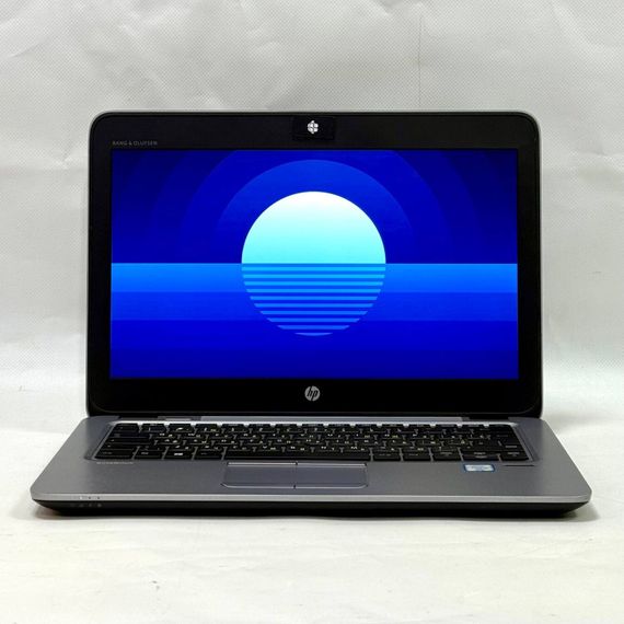 Нетбук Б-клас HP EliteBook 820 G3 / 12.5" (1366x768) TN / Intel Core i5-6300U (2 (4) ядра по 2.4 - 3.0 GHz) / 8 GB DDR4 / 250 GB SSD / Intel HD Graphics 520 / WebCam / Windows 10 Pro б/в | Зображення 1