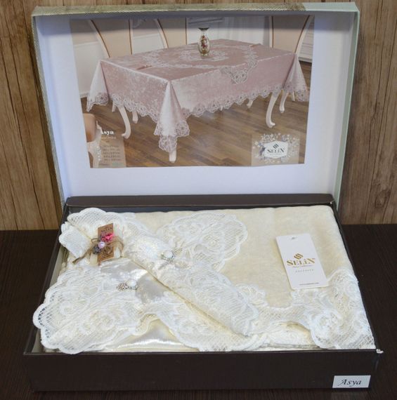 Велюрова скатертина Selin Asya 160х300 Кремова | Зображення 1