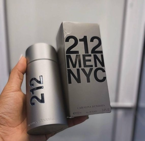 Парфумована вода Carolina Herrera 212 Men NYC 100мл.