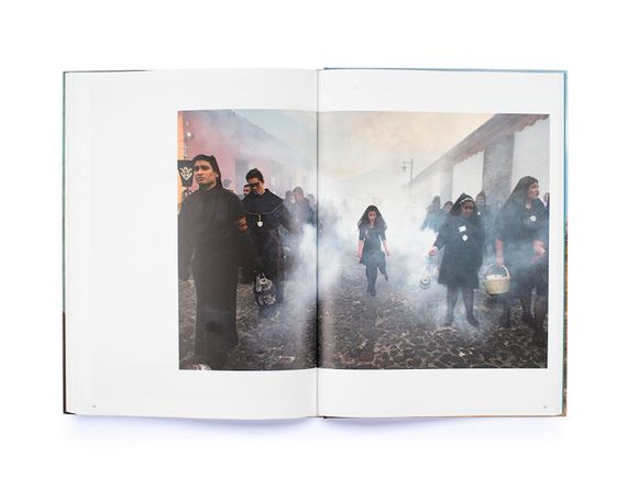 Книги знаменитих фотографів Стів МакКаррі Steve McCurry:In Search of Elsewhere подарункові книги для фотографів | Зображення 4