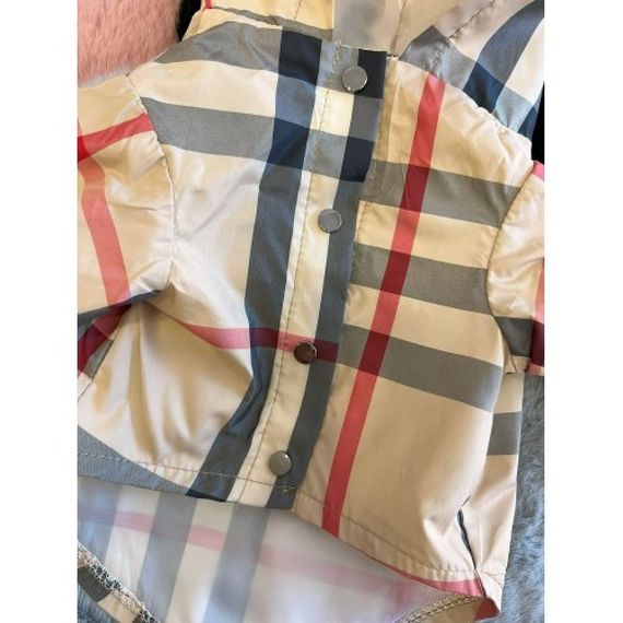 Брендовый дождевик для собак и котов BURBERRY с капюшоном, плащ без задних лап, бежевый | Зображення 6