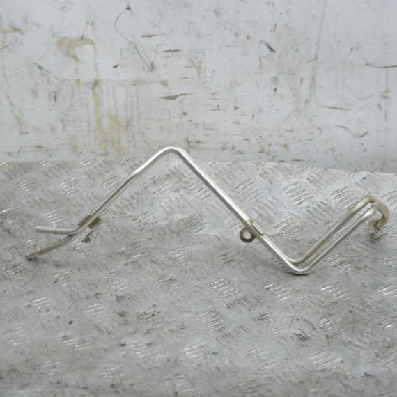 Патрубок системи охолодження 1.2 / 1.4 TSI Volkswagen Golf VII 2012-2020 Трубка води Фольксваген 04E122157M