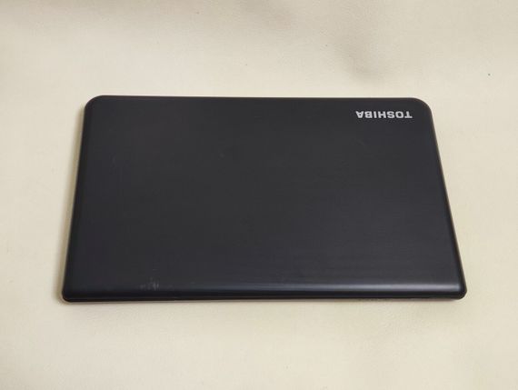 Ноутбук Toshiba Satellite C55 / 15.6" (1366x768) TN / Intel Core i3-3110M (2 (4) ядра по 2.4 GHz) / 8 GB DDR3 / 128 GB SSD / Intel HD Graphics 4000 / WebCam / DVD-ROM б/в | Зображення 6