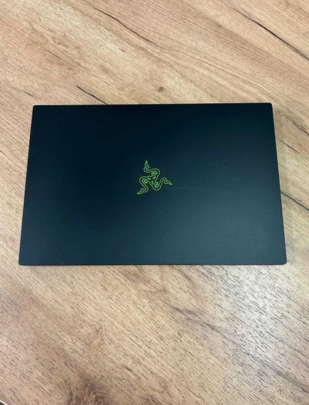 Ноутбук Razer Blade 15.6" FHD IPS 144Hz i7 9750H 16Gb SSD 512Gb RTX 2060 Б/В | Зображення 4