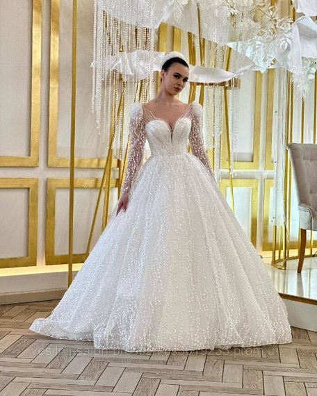 Пишна весільна сукня, колекція 2025