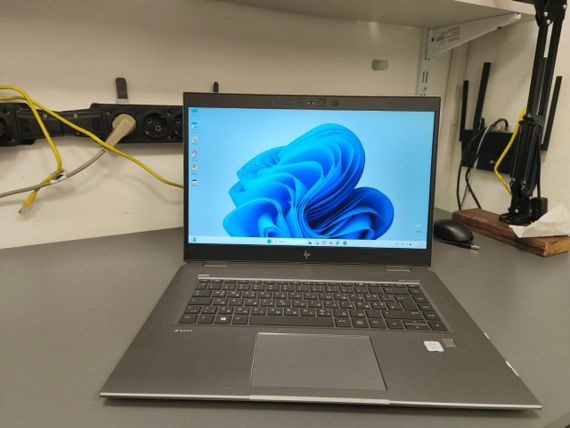 Мобильная рабочая станция HP ZBook Studio G5 / 15.6" (1920x1080) IPS / Intel Core i7-9750H (6 (12) ядер по 2.6 - 4.5 GHz) / 32 GB DDR4 / 480 GB SSD / nVidia Quadro P1000, 4 GB DDR5, 128-bit / WebCam б/у | Зображення 1