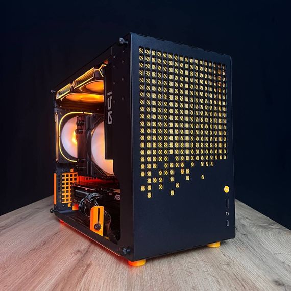Збірка на замовлення: ігровий ПК Jonsbo Z20 Black/Orange Tower / AMD Ryzen 7 7700 (8 (16) ядер по 3,8 - 5,3 ГГц) / 32 ГБ DDR5 / 1000 ГБ SSD M.2 / AMD Radeon RX 9070 XT, 16 GB GDDR6, 256-bit / 750W | Зображення 4