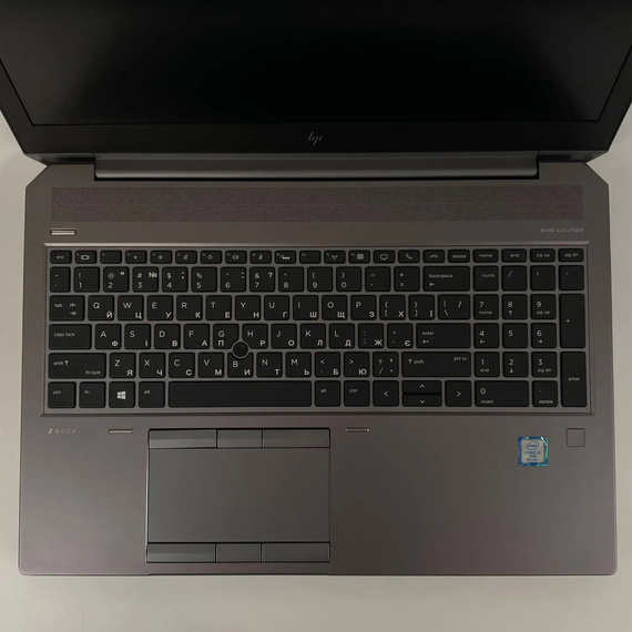Мобільна робоча станція Б-клас HP zBook 15 G6 / 15.6" (1920x1080) IPS / Intel Core i7-9850H (6 (12) ядер по 2.6 - 4.6 GHz) / 32 GB DDR4 / 128 GB SSD + 500 GB HDD / nVidia Quadro T1000, 4 GB GDDR5, 128-bit / Fingerprint / WebCam / HDMI б/в + Подарунок | Зображення 3