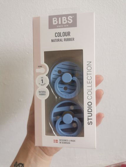Соска Пустушка 0-6 міс. BIBS x Liberty Colour Latex Round(кругла) –Pin - Sky blue Mix | Зображення 1