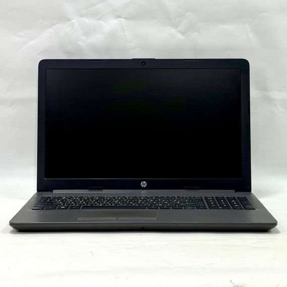 Ноутбук HP 250 G7 / 15.6" (1366x768) TN / Intel Celeron N4000 (2 ядра по 1.1 - 2.6 GHz) / 8 GB DDR4 / 128 GB SSD / Intel UHD Graphics 600 / WebCam / Windows 10 Pro б/в | Зображення 3
