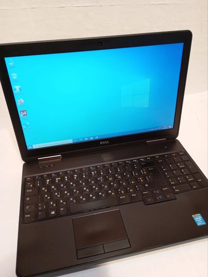Ноутбук Б-класс Dell Latitude E5540 / 15.6" (1366x768) TN / Intel Core i5-4310U (2 (4) ядра по 2.0 - 3.0 GHz) / 8 GB DDR3 / 256 GB SSD / Intel HD Graphics 4400 / WebCam / DVD-RW б/у | Зображення 1