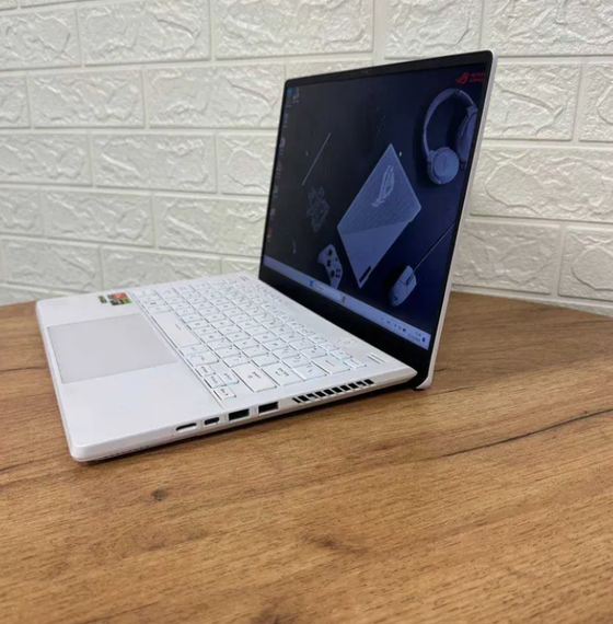 Ноутбук Asus ROG Zephyrus GA402XV 165Hz Ryzen 9 7940HS 16Gb SSD 512Gb RTX 4060 Б/В | Зображення 1