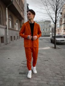 Класичний костюм
