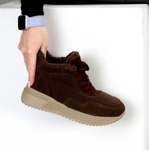 Спортивные замшевые Шоколадные ботинки с мехом на бежевой подошве | Зображення 3