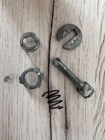 BMW X5 E53 (99-06) (5 елементів) 46мм ремкомплект вкладиша (личинки) замка передньої ручки БМВ х5 е53 | Зображення 1