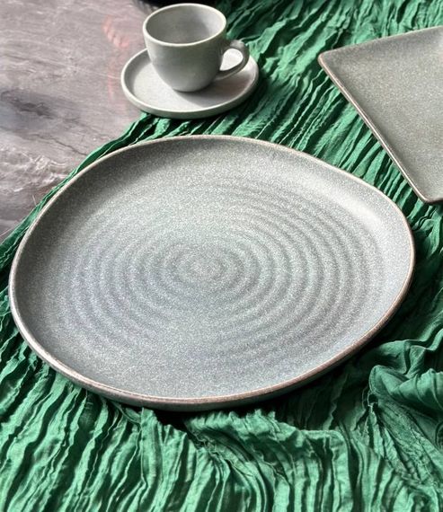 Тарелка обеденная фигурная Olens Дюна 101-0565 27 см серая