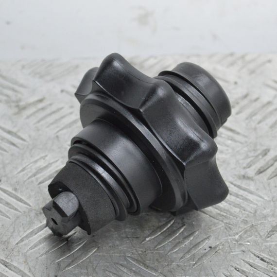 Болт кріплення запасного колеса VW Volkswagen Passat B6 фіксатор запаски Фольксваген Пассат б6 1K0803899D | Зображення 1