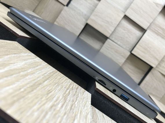 Ультрабук Gatewey GWNR 71539-BK / 15.6" (1920x1080) IPS / AMD Ryzen 7 3700U (4 (8) ядра по 2.3 - 4.0 GHz) / 16 GB DDR4 / 256 GB SSD / AMD Radeon RX Vega 10 Graphics / WebCam б/у | Зображення 4