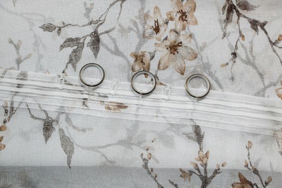 Тюль лён сакура с утяжелителем, белый с коричневым, принт с цветами, в зал, спальню, гостинную, кухню | Зображення 1