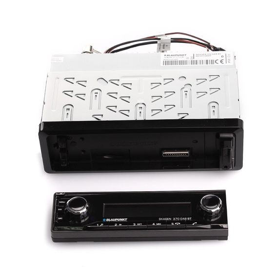 Автомагнитола Blaupunkt Skagen 370 DAB BT | Зображення 1