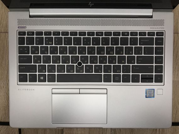 Ультрабук Б-класс HP EliteBook 840 G5 / 14"  IPS Touch / Core i7-8650U (4(8) ядра по 1.9-4.2 GHz) / 8GB DDR4 / 256GB SSD M.2 / UHD Graphics 620 / WebCam / USB 3.1 / HDMI б/у | Зображення 4