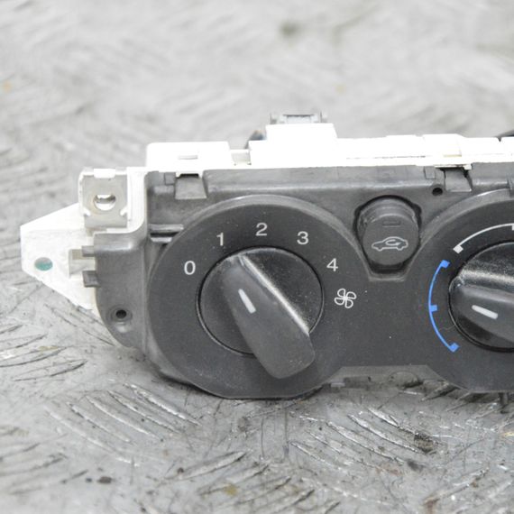 Блок керування клімат контролем Ford Focus II 2004-2011 Панель пічки кондиціонера Форд Фокус 2 3M5T19980AD | Зображення 1