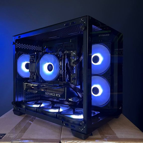 Збірка на замовлення: ігровий ПК AeroCool Dryft Mini Tower / AMD Ryzen 5 7500F (6 (12) ядер по 3,7 - 5,0 ГГц) / 32 ГБ DDR5 / 2000 ГБ SSD M.2 / nVidia GeForce RTX 5070, 12 ГБ GDDR7, 192-bit / 750 Вт | Зображення 1