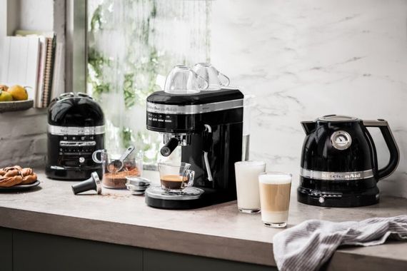 Электрочайник KitchenAid 5KEK1522EOB 1.5 л черный | Зображення 7