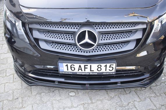 Накладка на передній бампер ЛИП (чорна) для Mercedes Vito / V W447 2014-2024 рр | Зображення 1