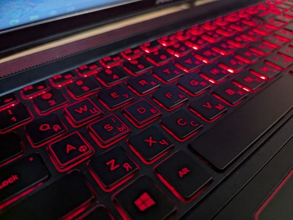 Игровой ноутбук Б-класс Dell Inspirion 15-5577 / 15.6" (1920x1080) IPS / Core i5-7300HQ (4 ядра по 2.5 - 3.5 GHz) / 16 GB DDR4 / 256 GB SSD + 1000 GB HDD / GeForce GTX 1050, 4 GB GDDR5, 128-bit / WebCam / Windows 10 б/у + Подарок Беспроводная мышь / USB | Зображення 6