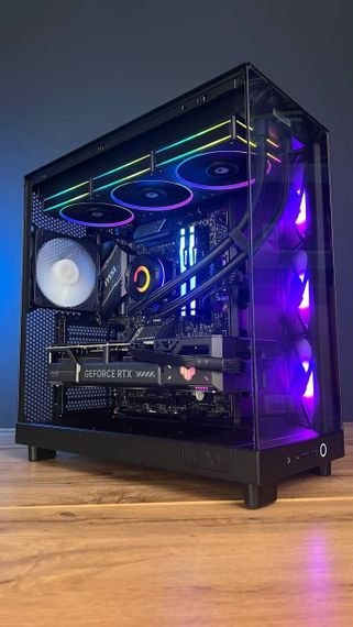 Збірка на замовлення: ігровий ПК NZXT H6 Flow Tower / AMD Ryzen 7 7800X3D (8 (16) ядер по 4,2 - 5,0 ГГц) / 32 ГБ DDR5 / 1000 ГБ SSD M.2 / nVidia GeForce RTX 5070, 12 ГБ GDDR7, 192-bit / 750 Вт | Зображення 1