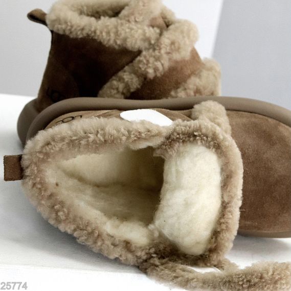 Зручні теплі замшеві зимові бежеві черевики на липучці | Зображення 6
