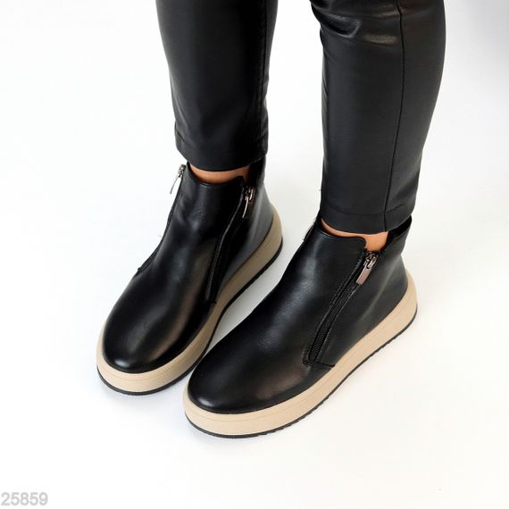 Лаконичные черные кожаные зимние ботинки на две молнии | Зображення 3