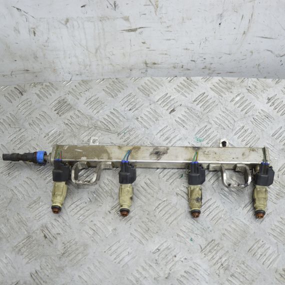 Паливна рейка 1.8 / 2.0 16V Mazda 5 2005-2010 Паливна рампа Мазда 5 6M8G9D280AA 0280156155 | Зображення 1