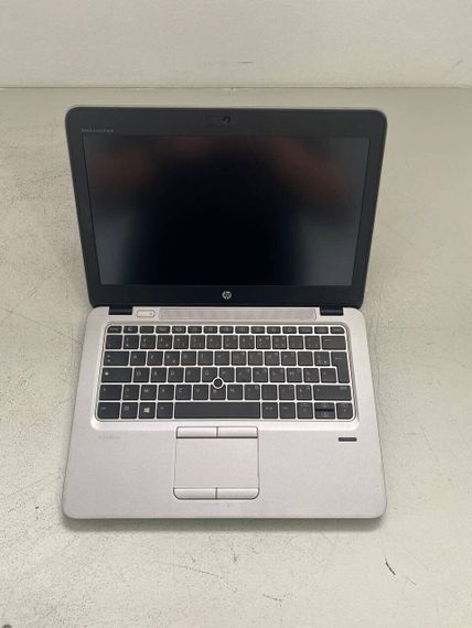 Нетбук Б-класс HP EliteBook 725 G3 / 12.5" (1920x1080) TN / AMD Pro A12-8800B (4 ядра по 2.1 - 3.4 GHz) / 8 GB DDR3 / 128 GB SSD / AMD Radeon R7 Graphics / WebCam б/у | Зображення 1