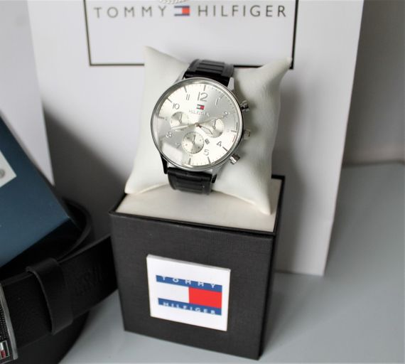Мужской подарочный набор Tommy Hilfiger часы и ремень black | Зображення 3